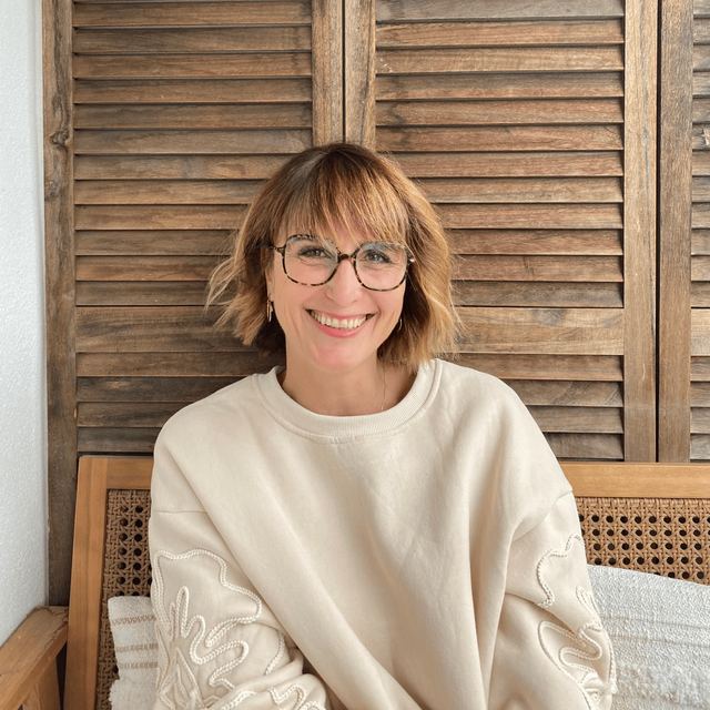 Portrait de Céline Davy, graphothérapeute à Boulogne-Billancourt
